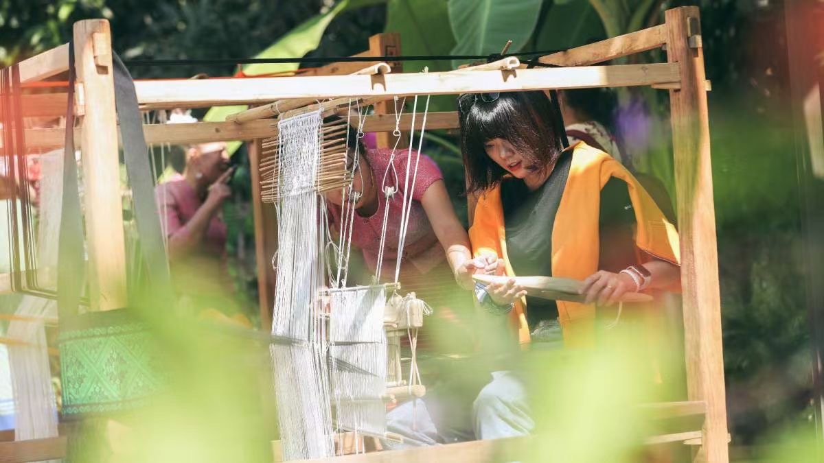 西雙版納國家級非物質文化遺產傣族織錦技藝